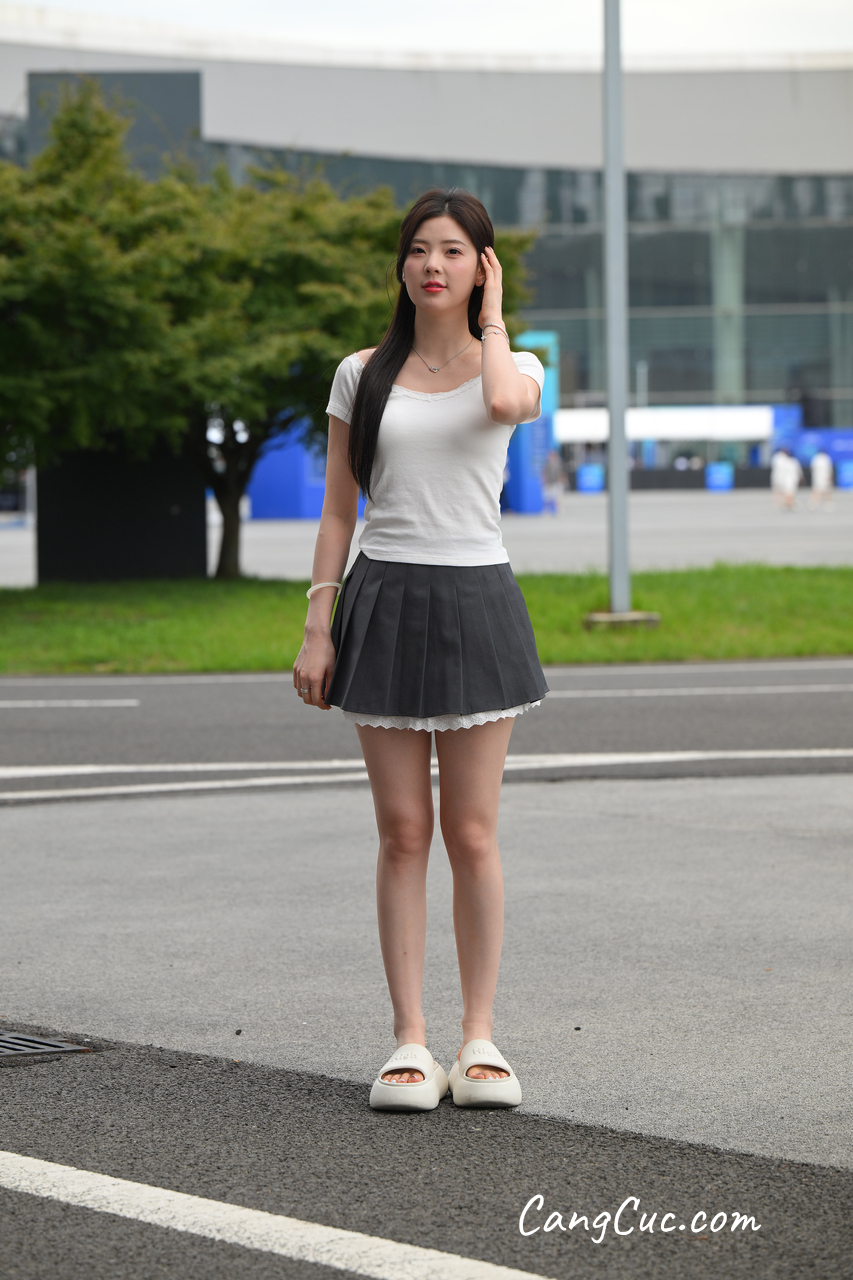 [精选街拍作品] No.5034 甜美T恤百褶裙